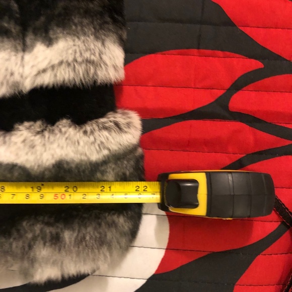 Chinchilla Coat - Picture 10 of 10